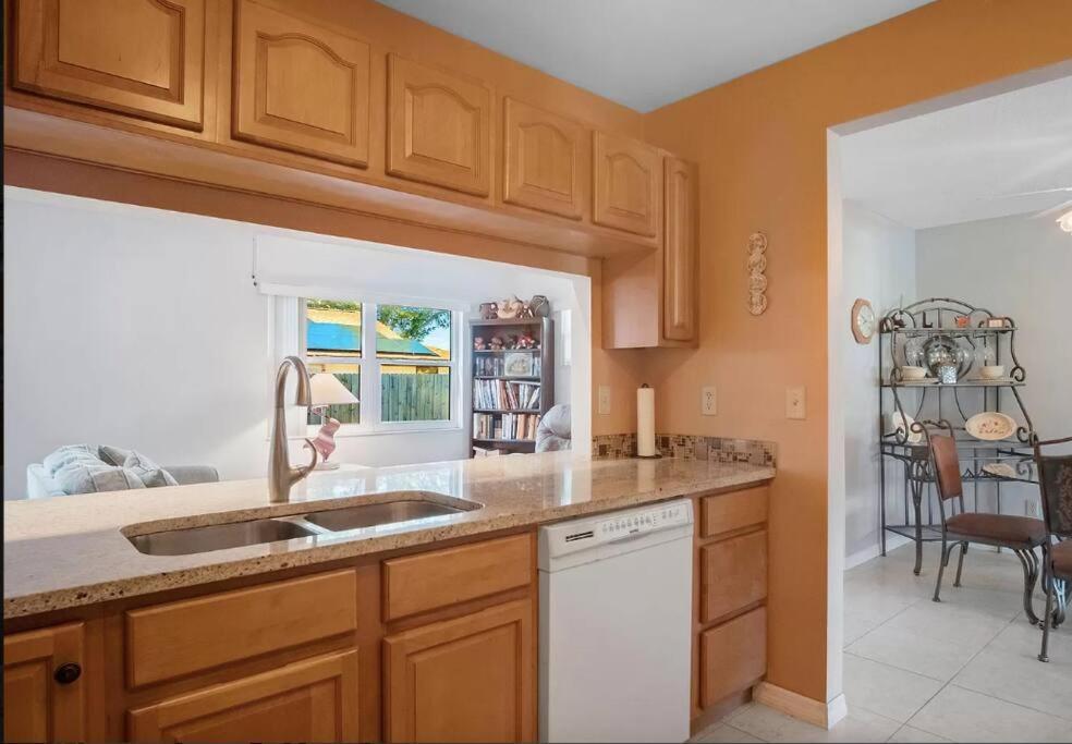 Villa "Impressa" - Billiard,Ping-Pong Table, Lanai, Fire Pit, Bbq Grill, View, Patio, Back Yard New Port Richey Eksteriør bilde